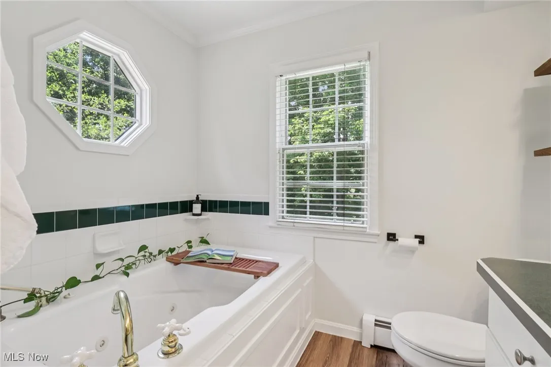 Main house - Primary suite bath