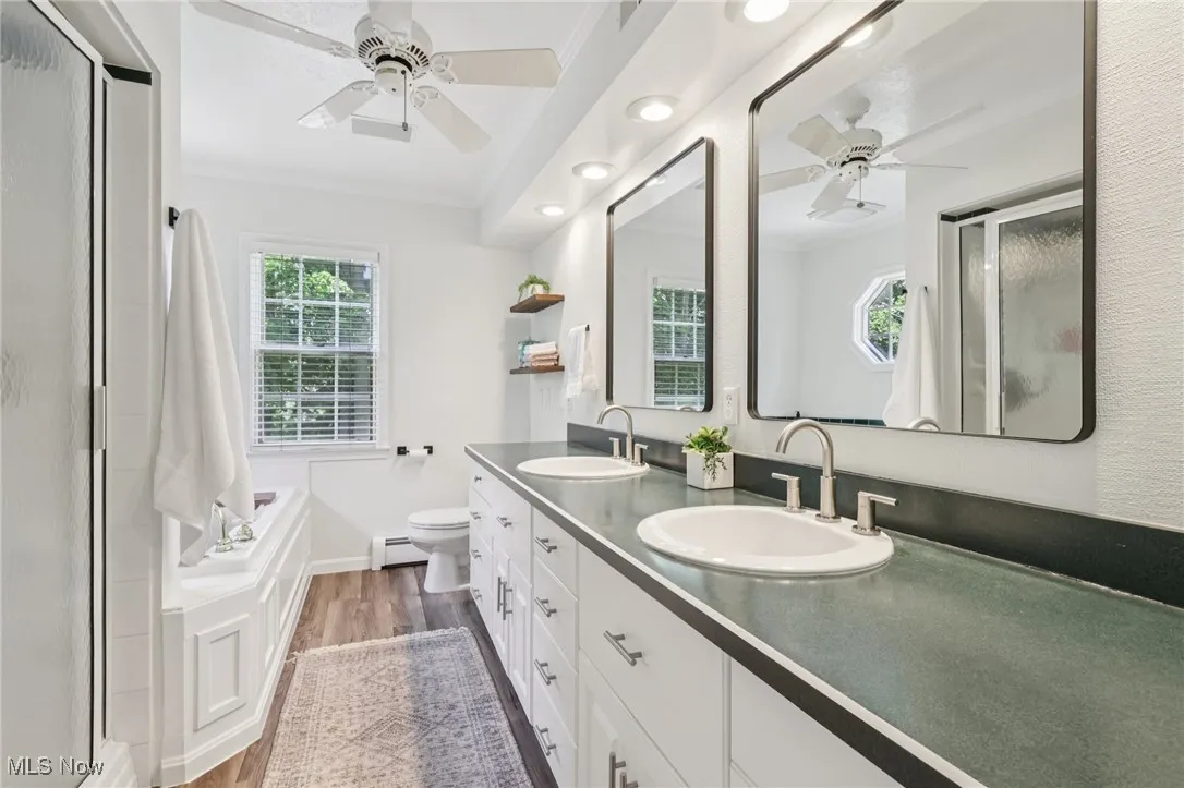 Main house - Primary ensuite bath