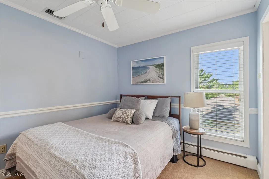 Main house - bedroom 1