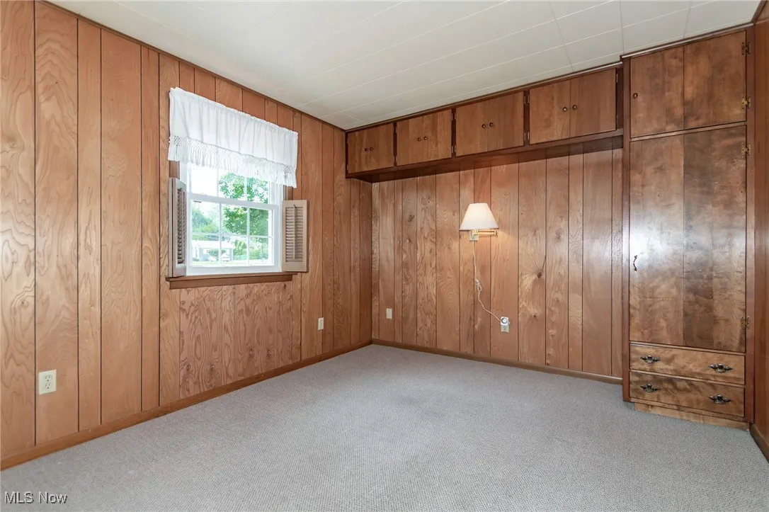 Den or Home office or Playroom!