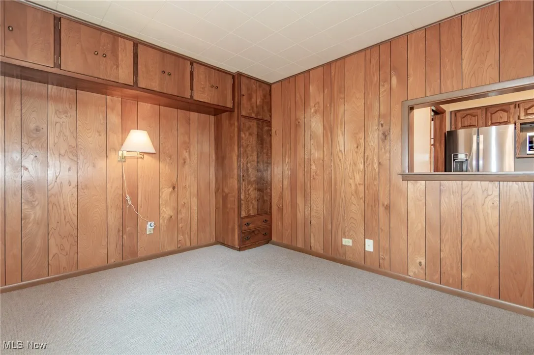 Built in cabinets!