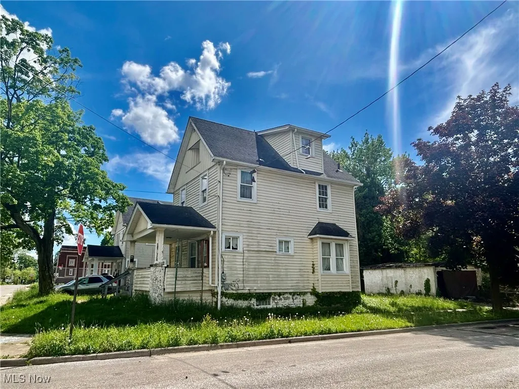View of side of property