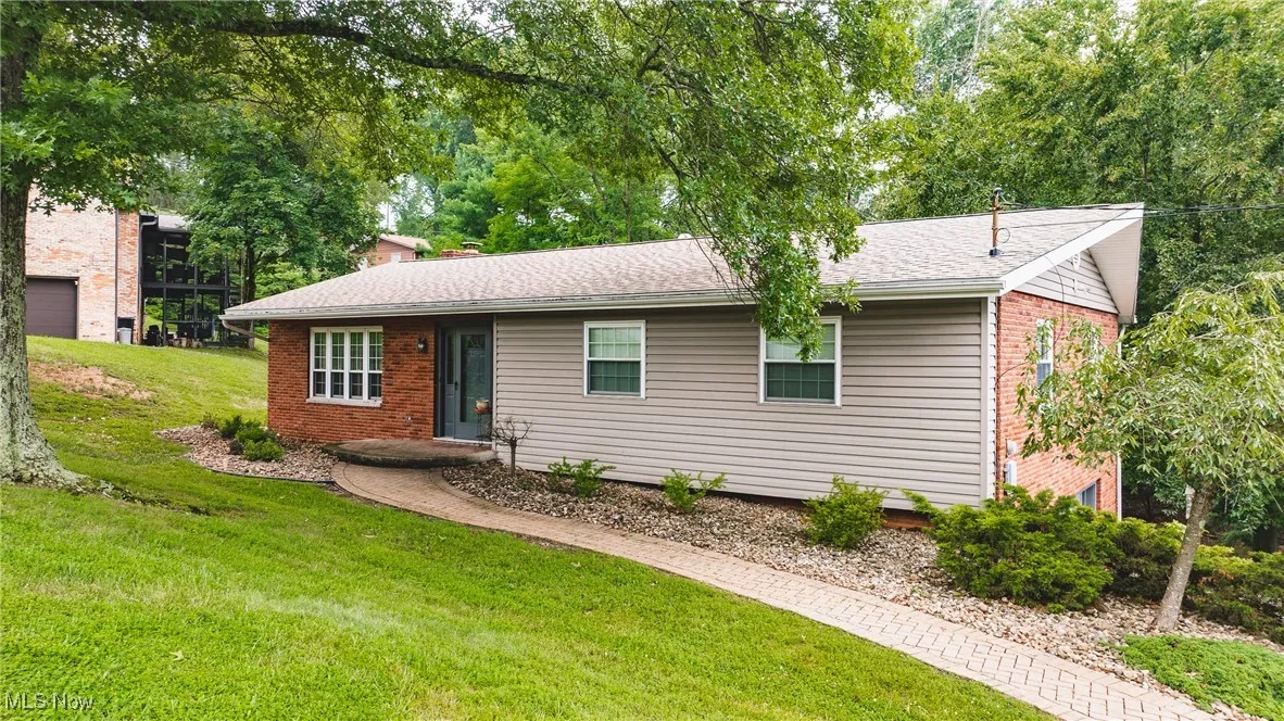 30 N Hills Drive, North Hills, West Virginia,MLS Now Listing ID