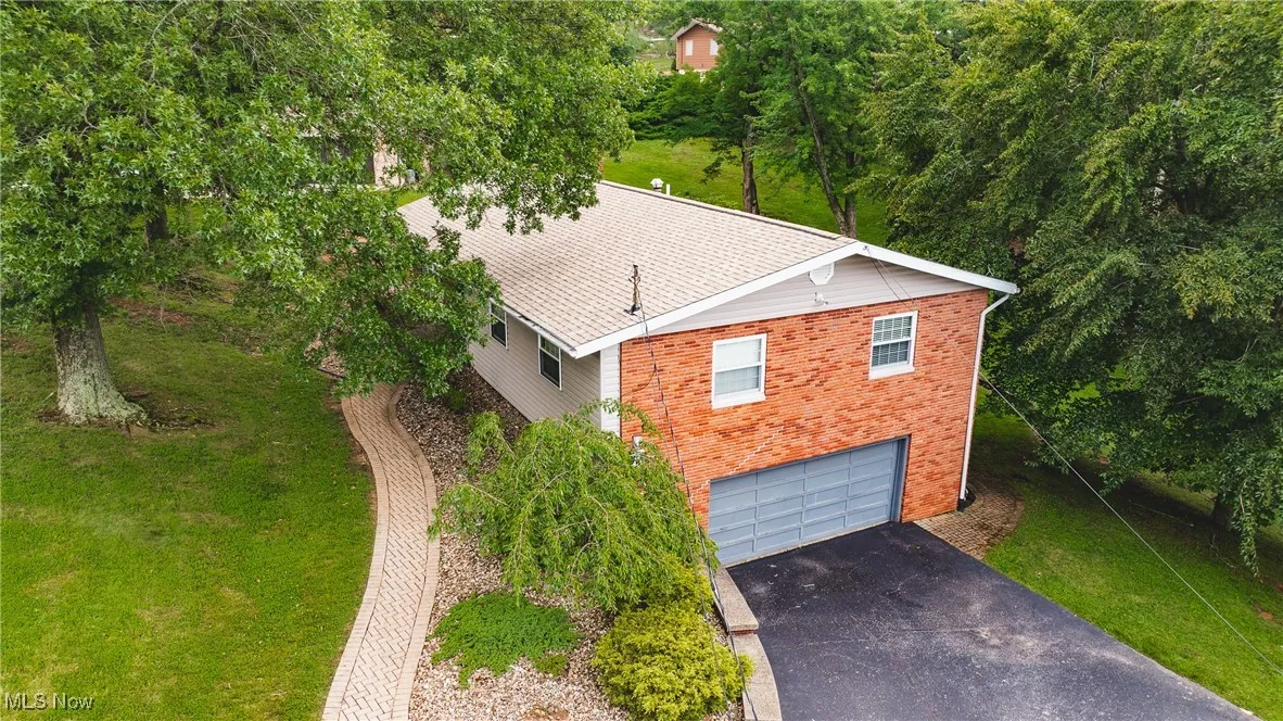 30 N Hills Drive, North Hills, West Virginia,MLS Now Listing ID