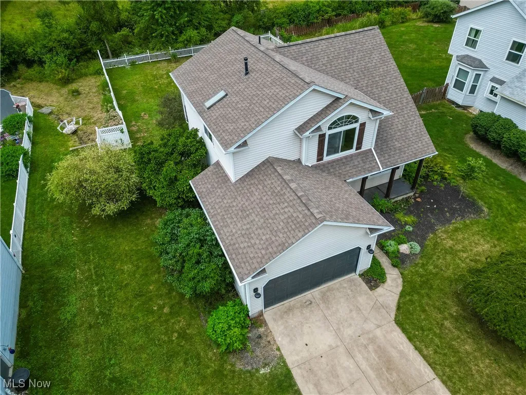 Aerial view of property and surrounding area