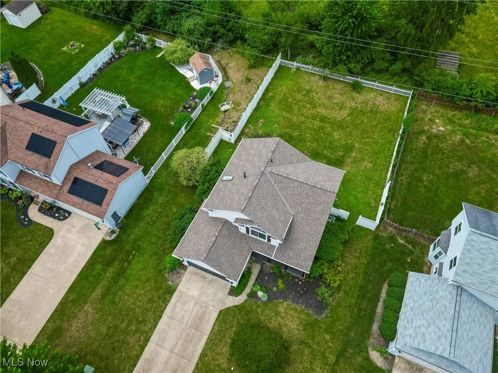 Entire View of Property showing LARGE Fenced in Back Yard!
