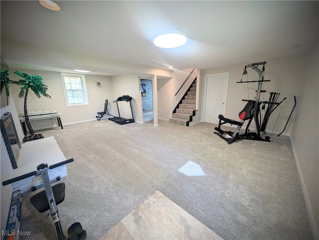 Exercise room with carpet