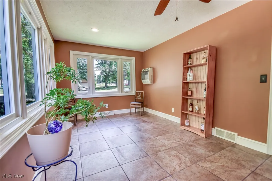 sun room with washer and dryer hookups