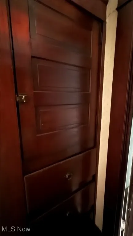 Built in linen closet
