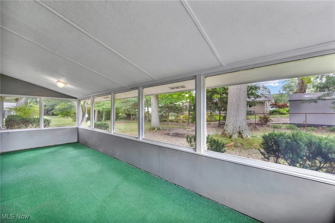 great 4 season room directly off the kitchen
