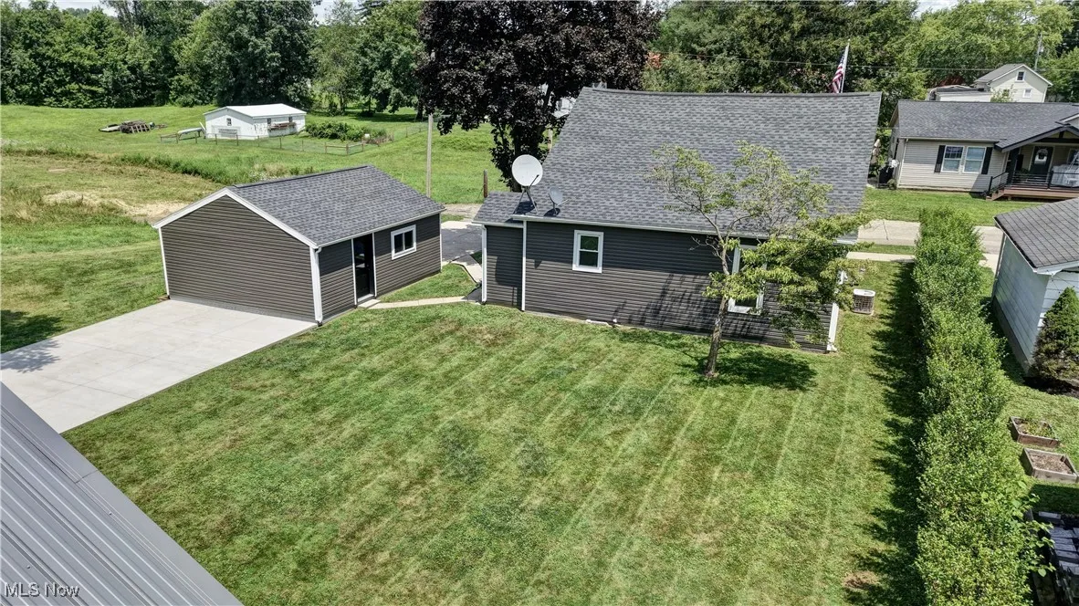 Aerial view of property and surrounding area