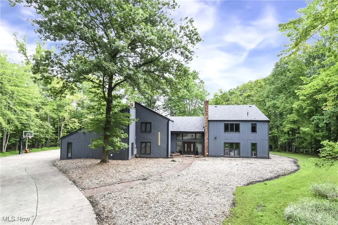 2925 Mill Gate Drive, Willoughby Hills, Ohio,MLS Now Listing ID