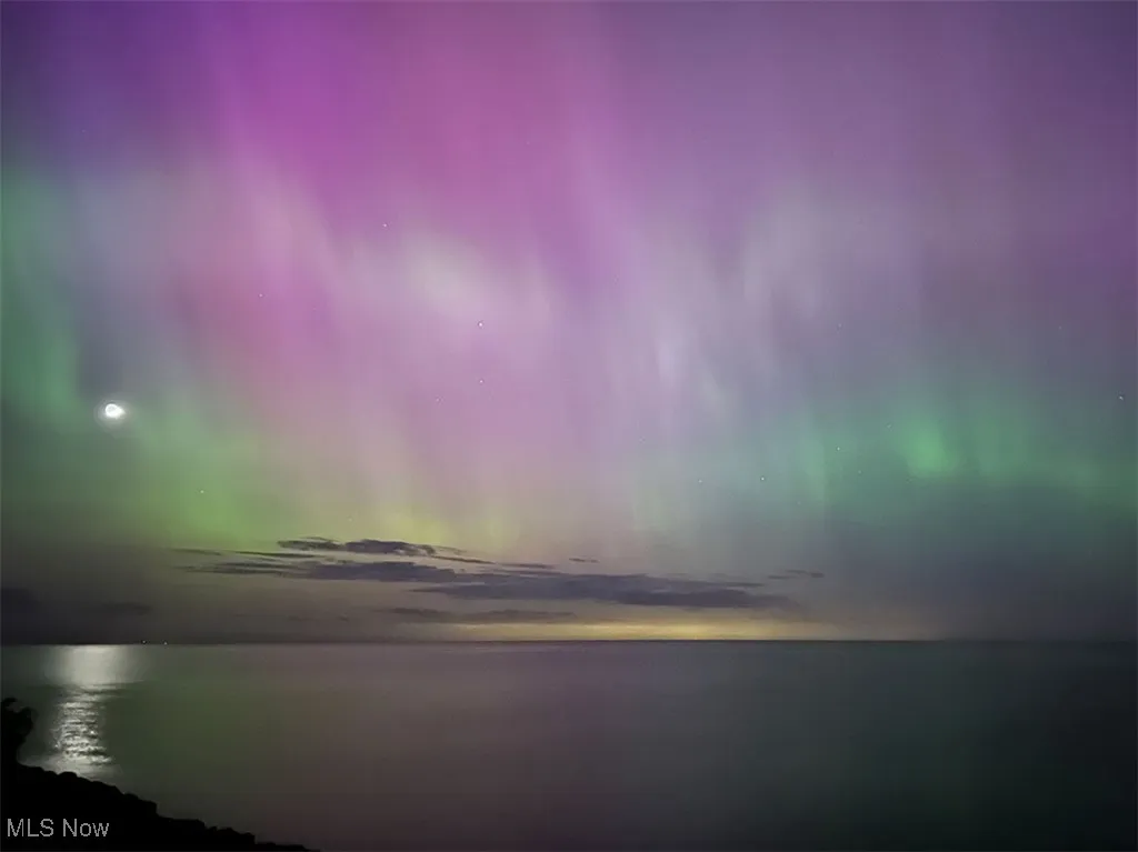Northern Lights from Vermilion Shores May, 2024