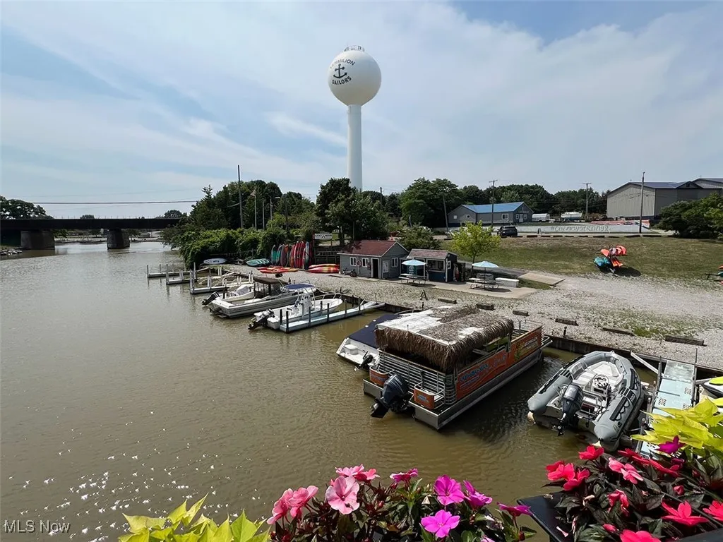 Dock featuring a water view of Downtown Vermilion