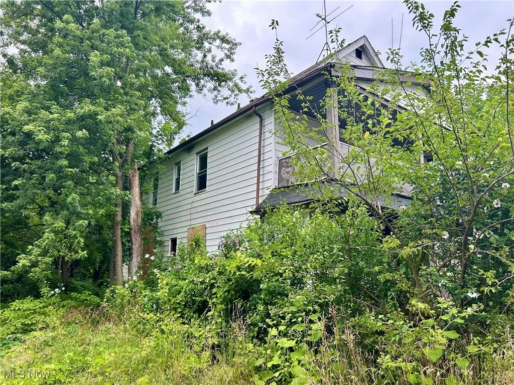 View of property exterior