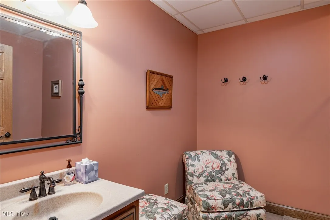 Lower level Full bath