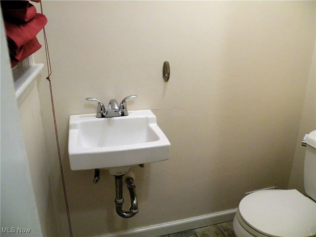Second bathroom always come in handy.