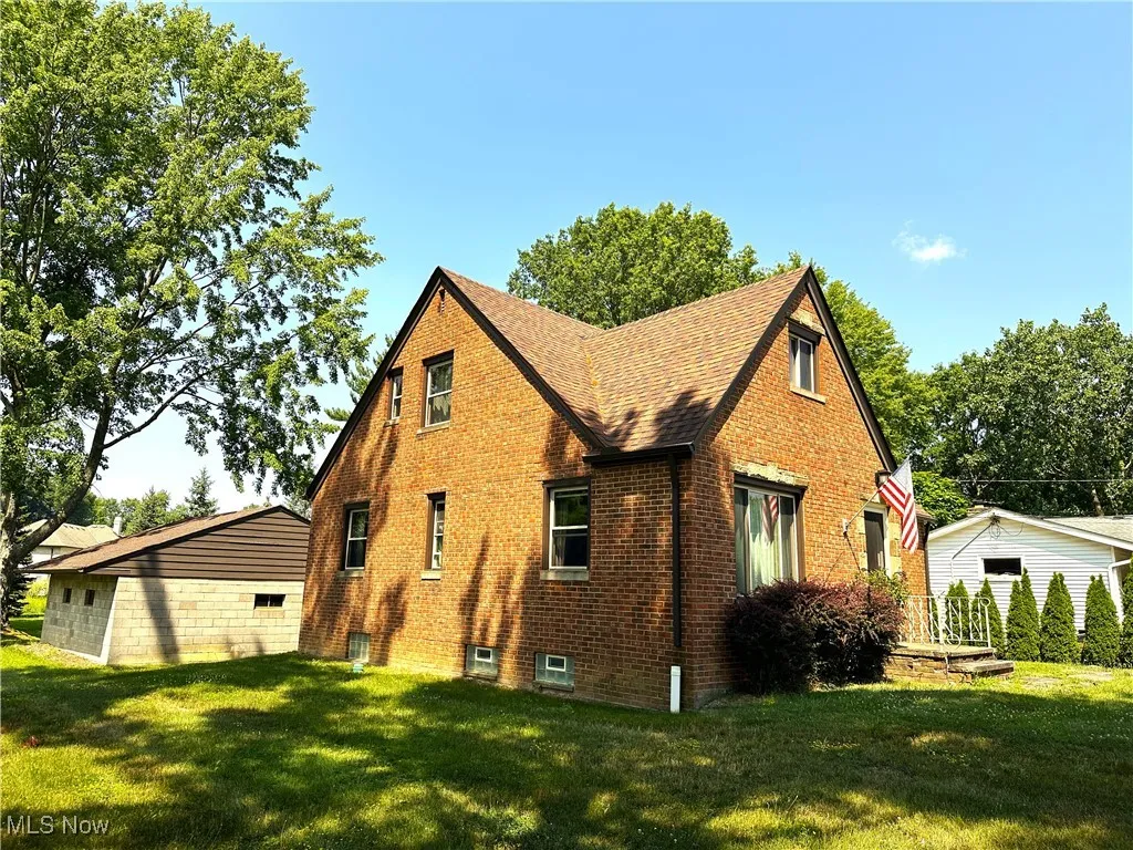 All brick, all the way around the entire home!