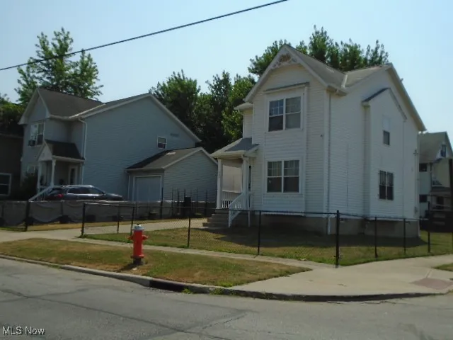 View of traditional-style house