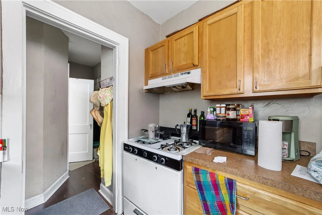 608 E 185th Street, Cleveland, Ohio,MLS Now Listing ID