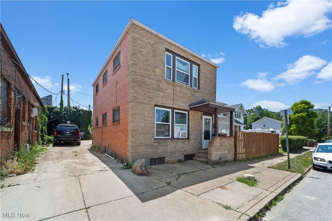 608 E 185th Street, Cleveland, Ohio,MLS Now Listing ID