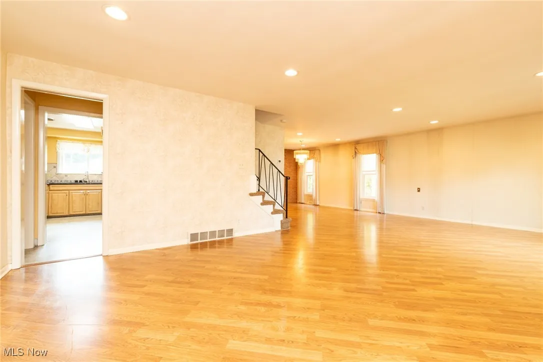 2465 S Belvoir Boulevard, University Heights, Ohio 44118,MLS Now Listing ID