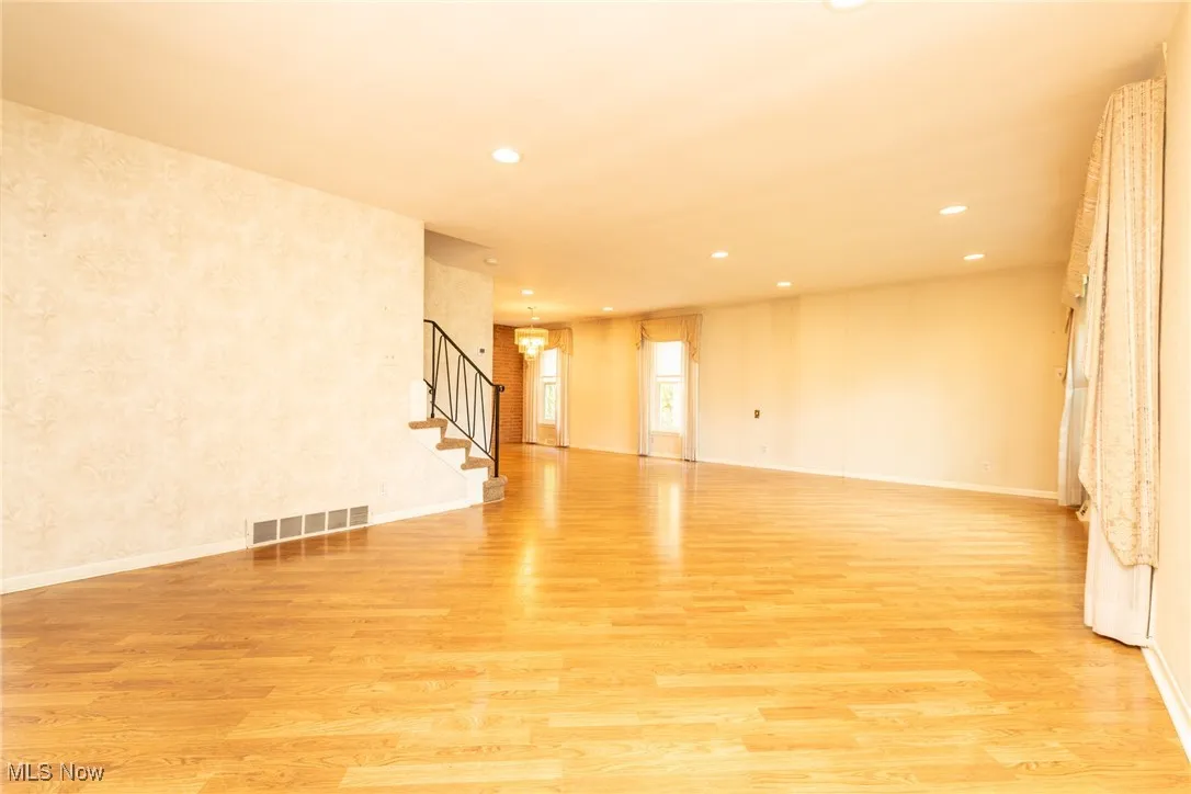 2465 S Belvoir Boulevard, University Heights, Ohio 44118,MLS Now Listing ID