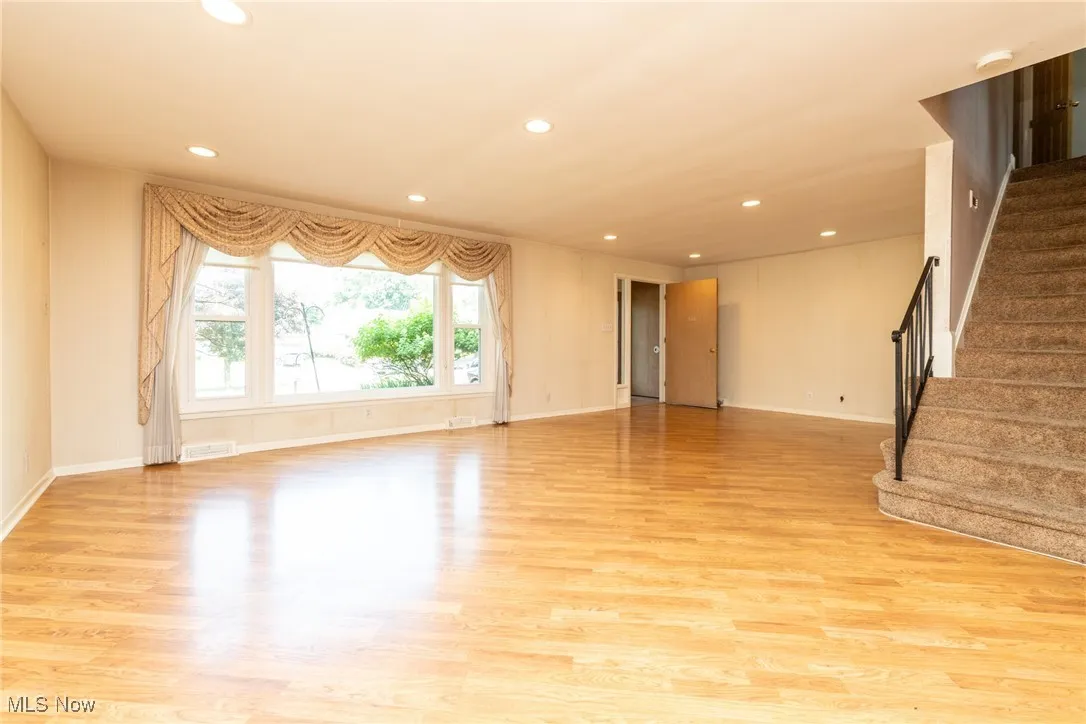2465 S Belvoir Boulevard, University Heights, Ohio 44118,MLS Now Listing ID