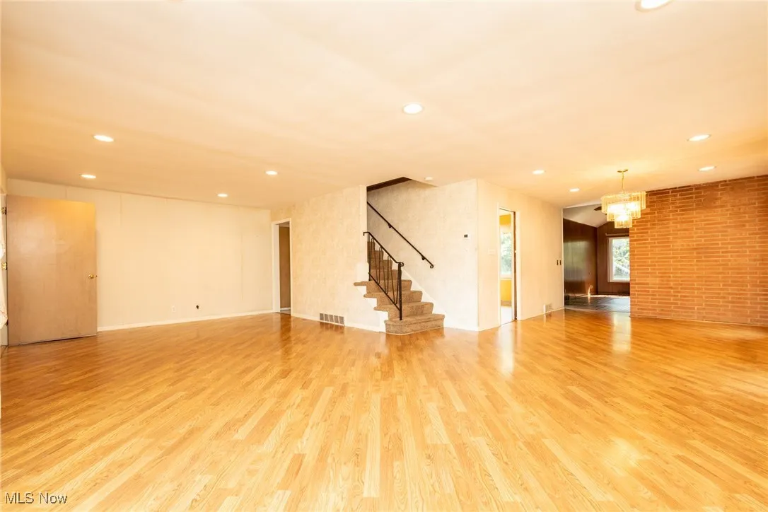 2465 S Belvoir Boulevard, University Heights, Ohio 44118,MLS Now Listing ID