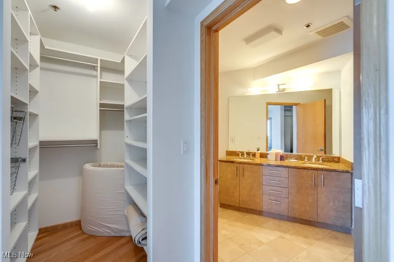 701 W Lakeside Avenue # 402, Cleveland, Ohio,MLS Now Listing ID