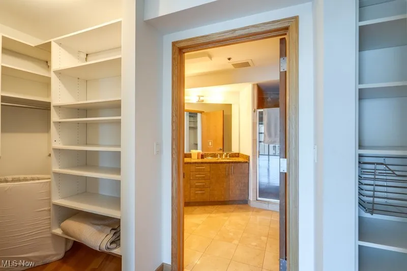 701 W Lakeside Avenue # 402, Cleveland, Ohio,MLS Now Listing ID
