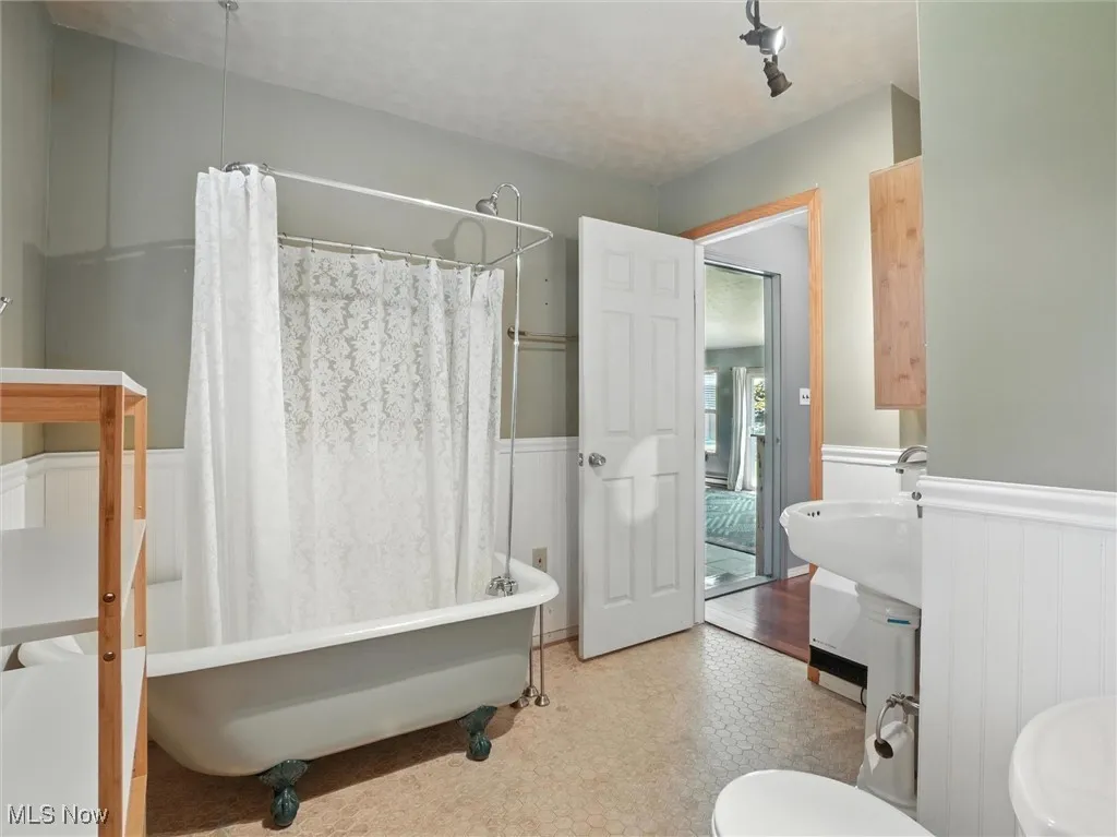 Full bath on first floor with tub/shower combo