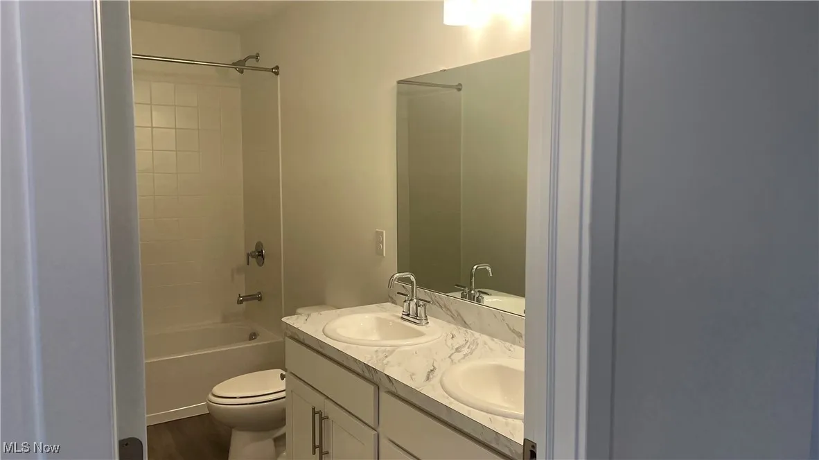822 Meadow Lake Drive, Elyria, Ohio,MLS Now Listing ID