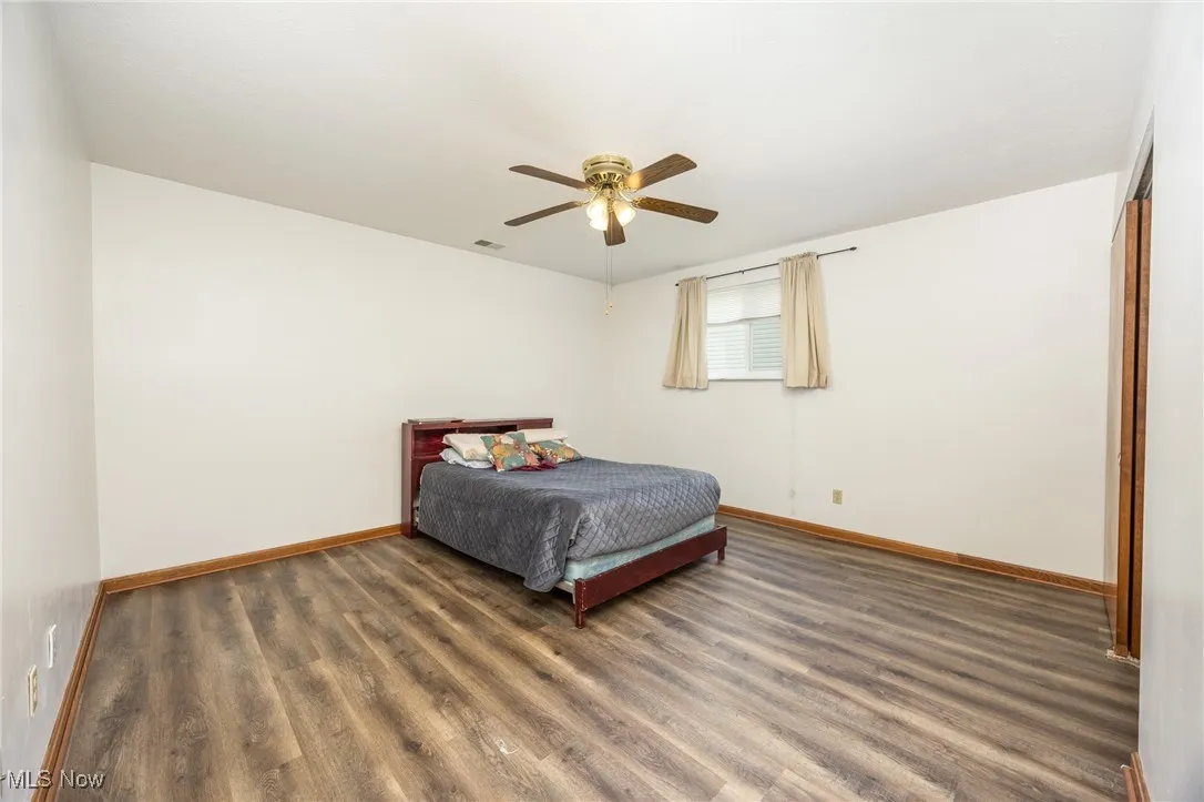 Bedroom with ceiling fan