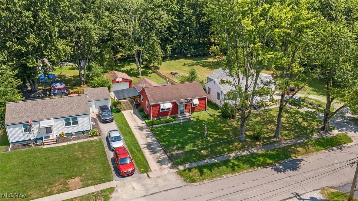 Aerial view of property and surrounding area