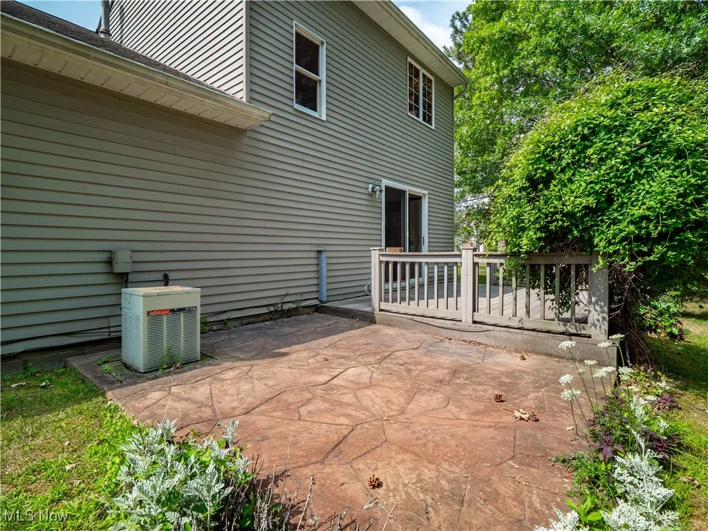 15762 Grosse Pointe Oval, Strongsville, Ohio 44136,MLS Now Listing ID
