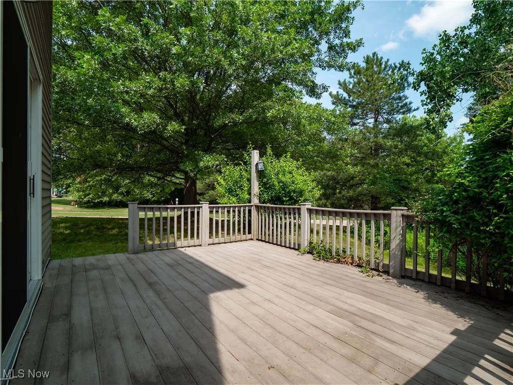 15762 Grosse Pointe Oval, Strongsville, Ohio 44136,MLS Now Listing ID
