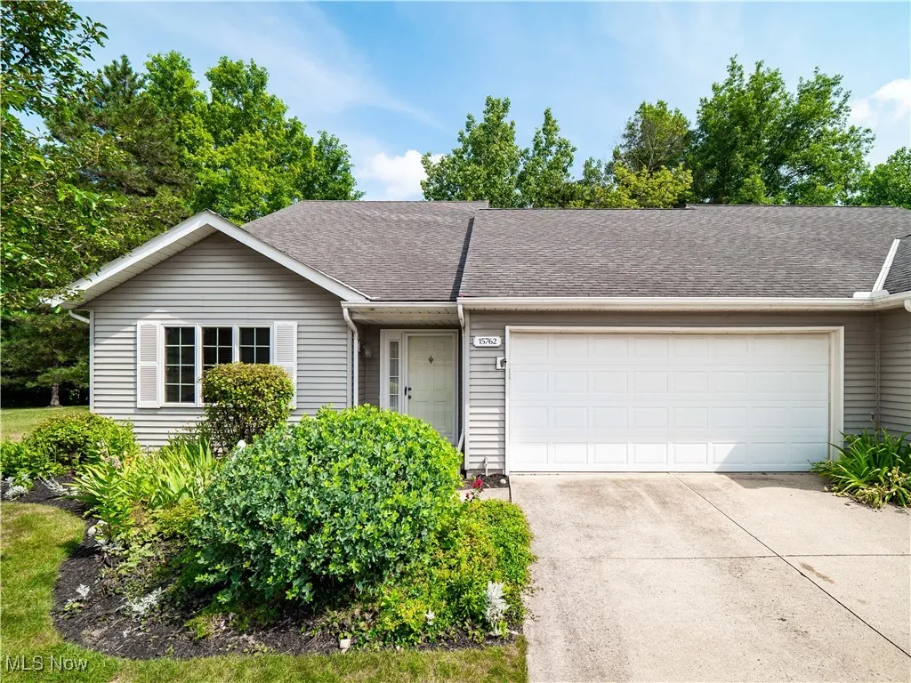 15762 Grosse Pointe Oval, Strongsville, Ohio 44136,MLS Now Listing ID