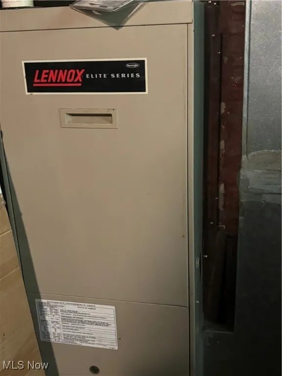 Detailed view of heating unit