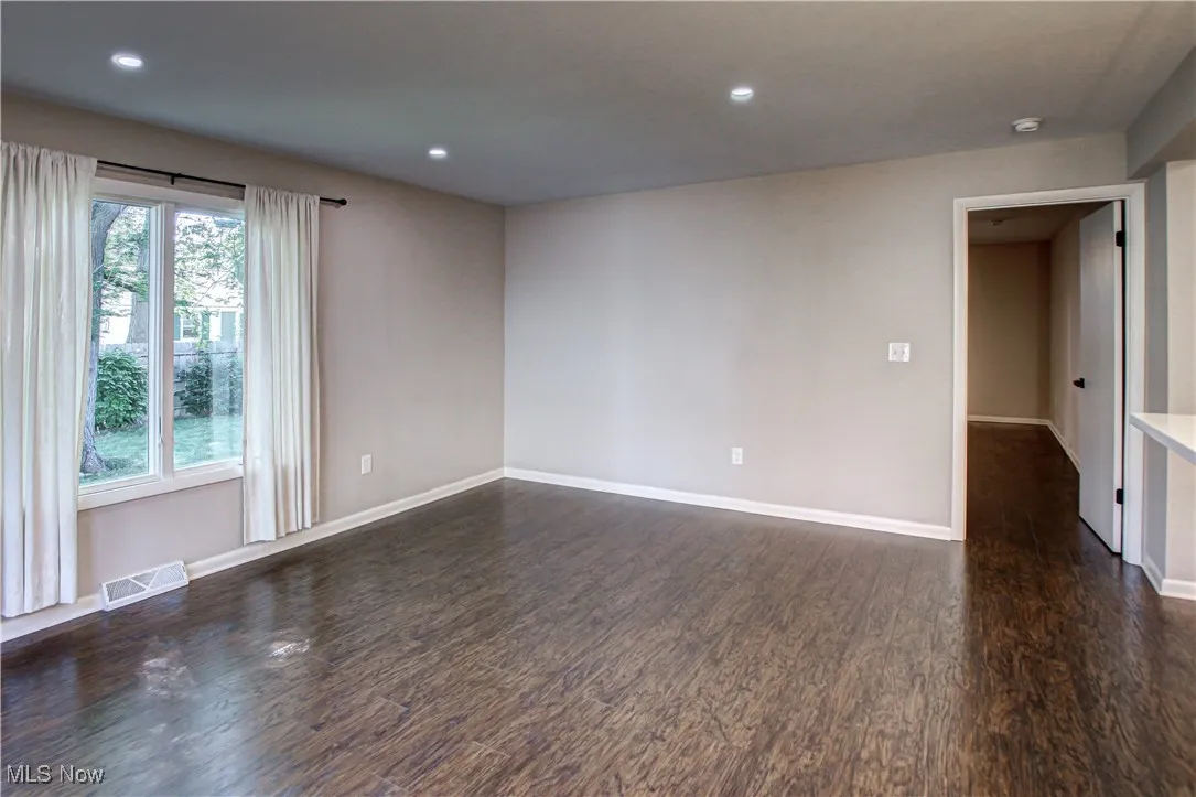225 Berkshire Road, Avon Lake, Ohio,MLS Now Listing ID