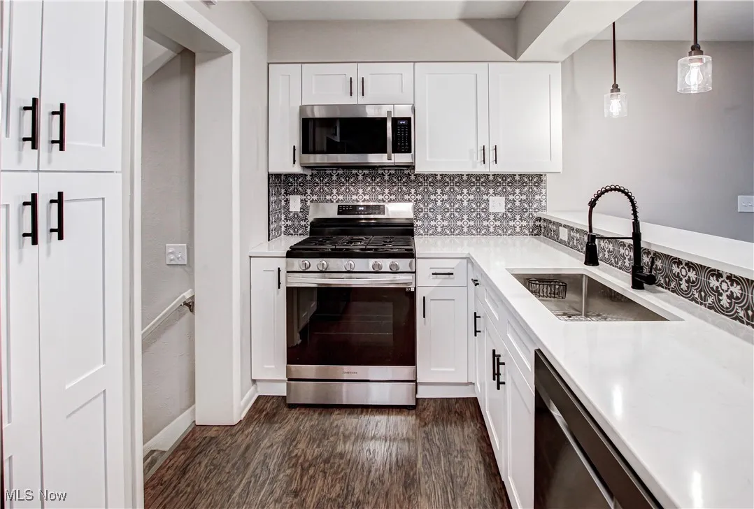 225 Berkshire Road, Avon Lake, Ohio,MLS Now Listing ID