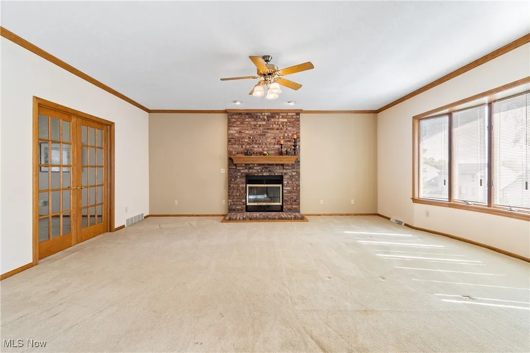 Family Room w/Gas Fireplace