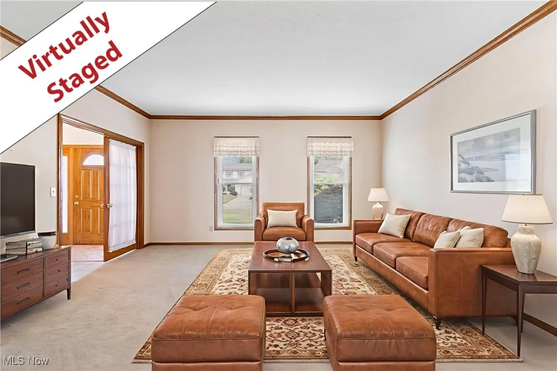 Formal Living Room w/French Doors