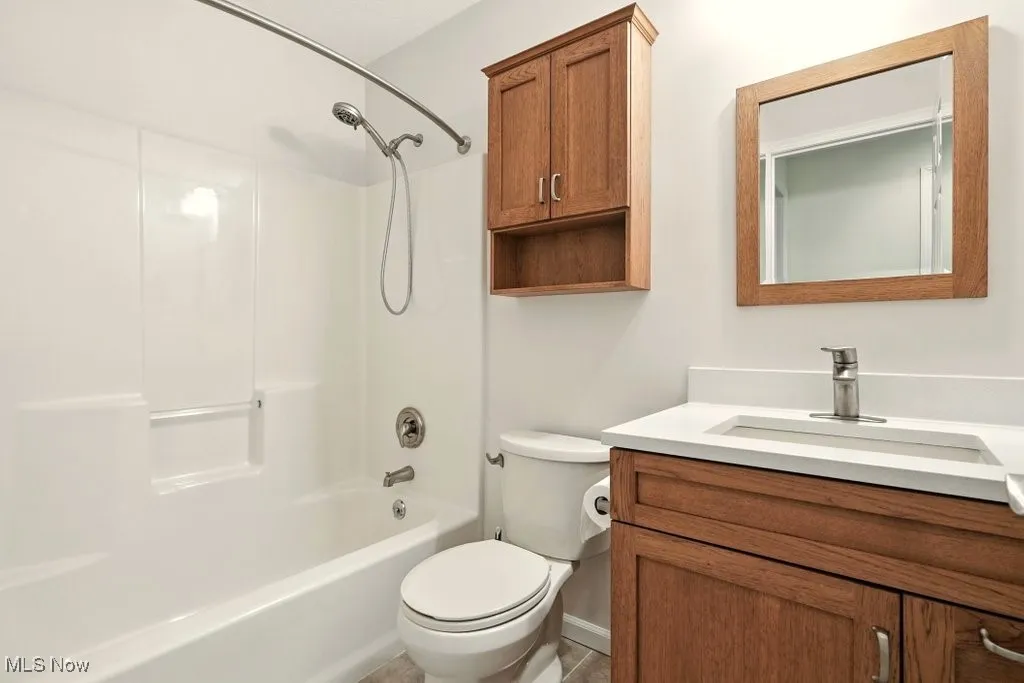 Full bath with vanity and shower / bathtub combination