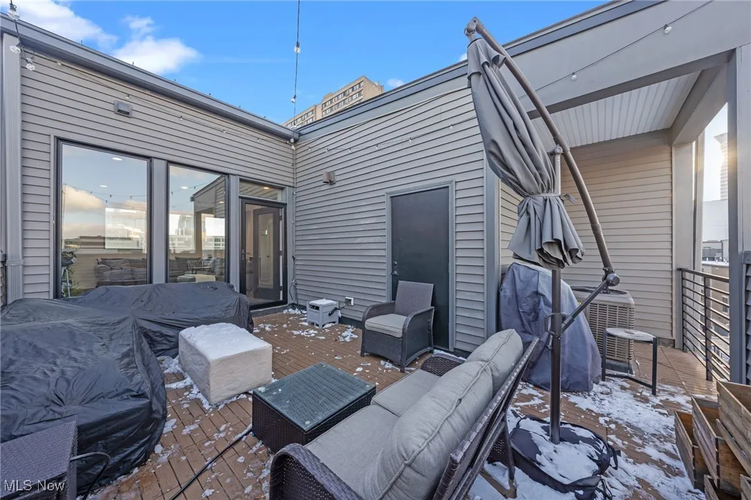 View of patio / terrace featuring an outdoor living space