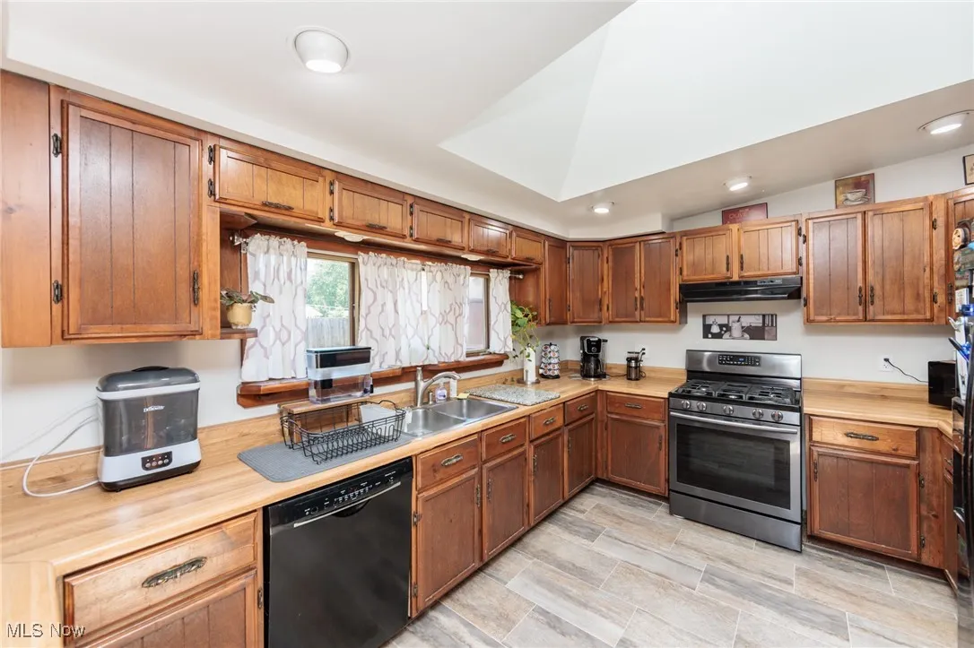 705 Idlewood Avenue, Sheffield Lake, Ohio,MLS Now Listing ID