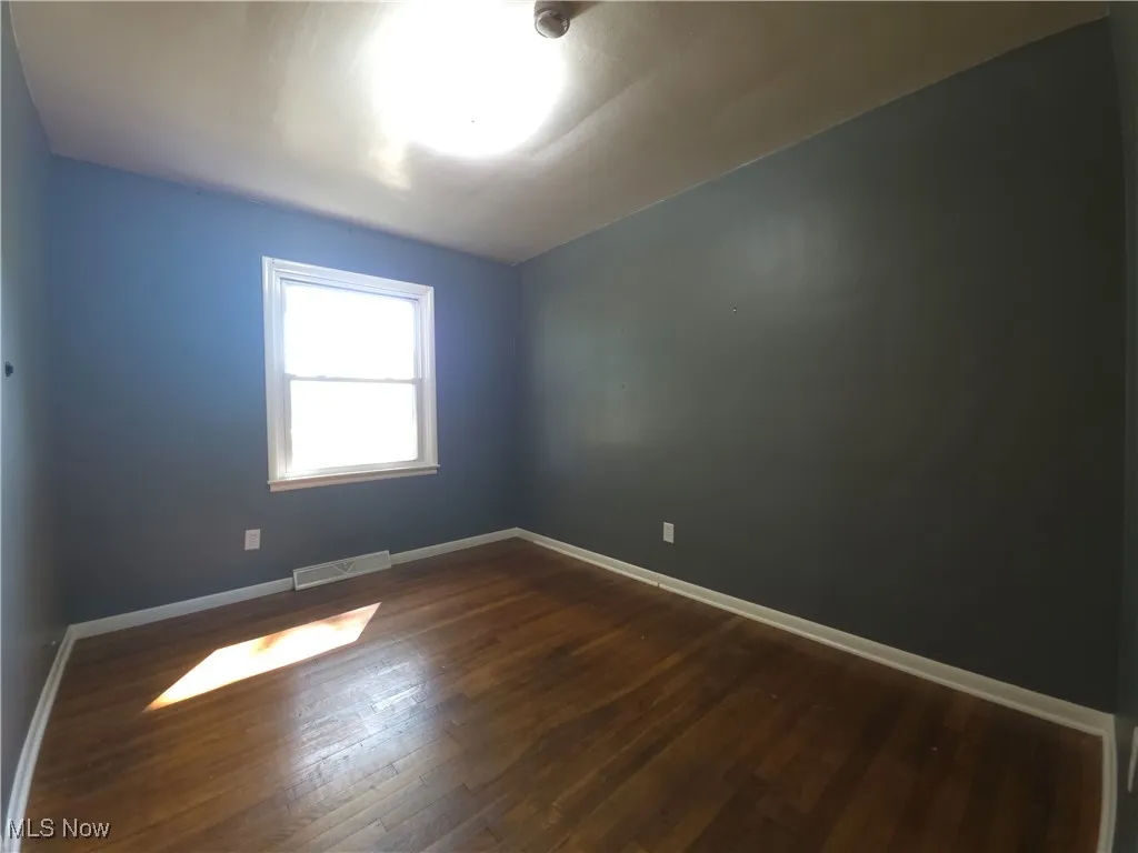 Front Middle Bedroom