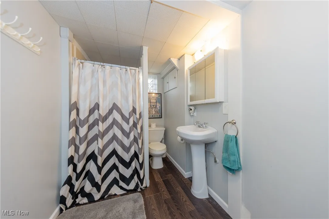 Full bath in basement