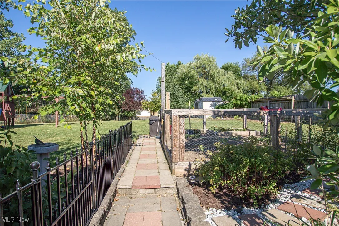 637 East Drive, Brunswick, Ohio,MLS Now Listing ID
