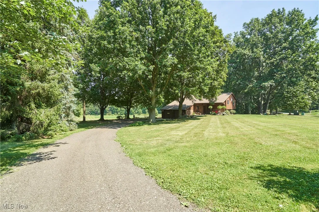 driveway entry view
